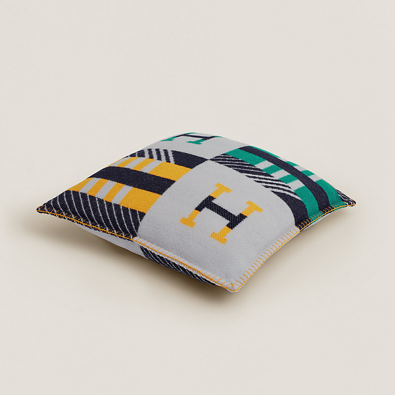 Avalon Jump'H pillow | Hermès UK